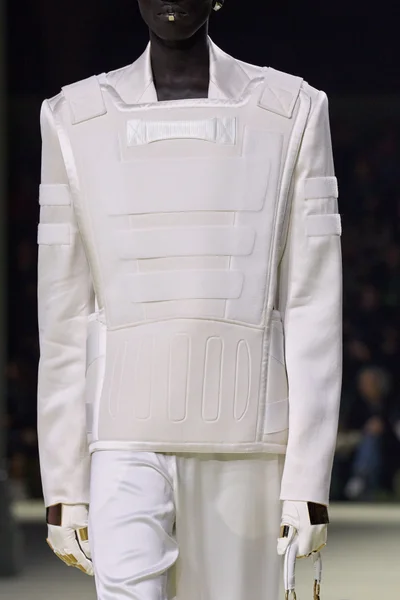 Look 36